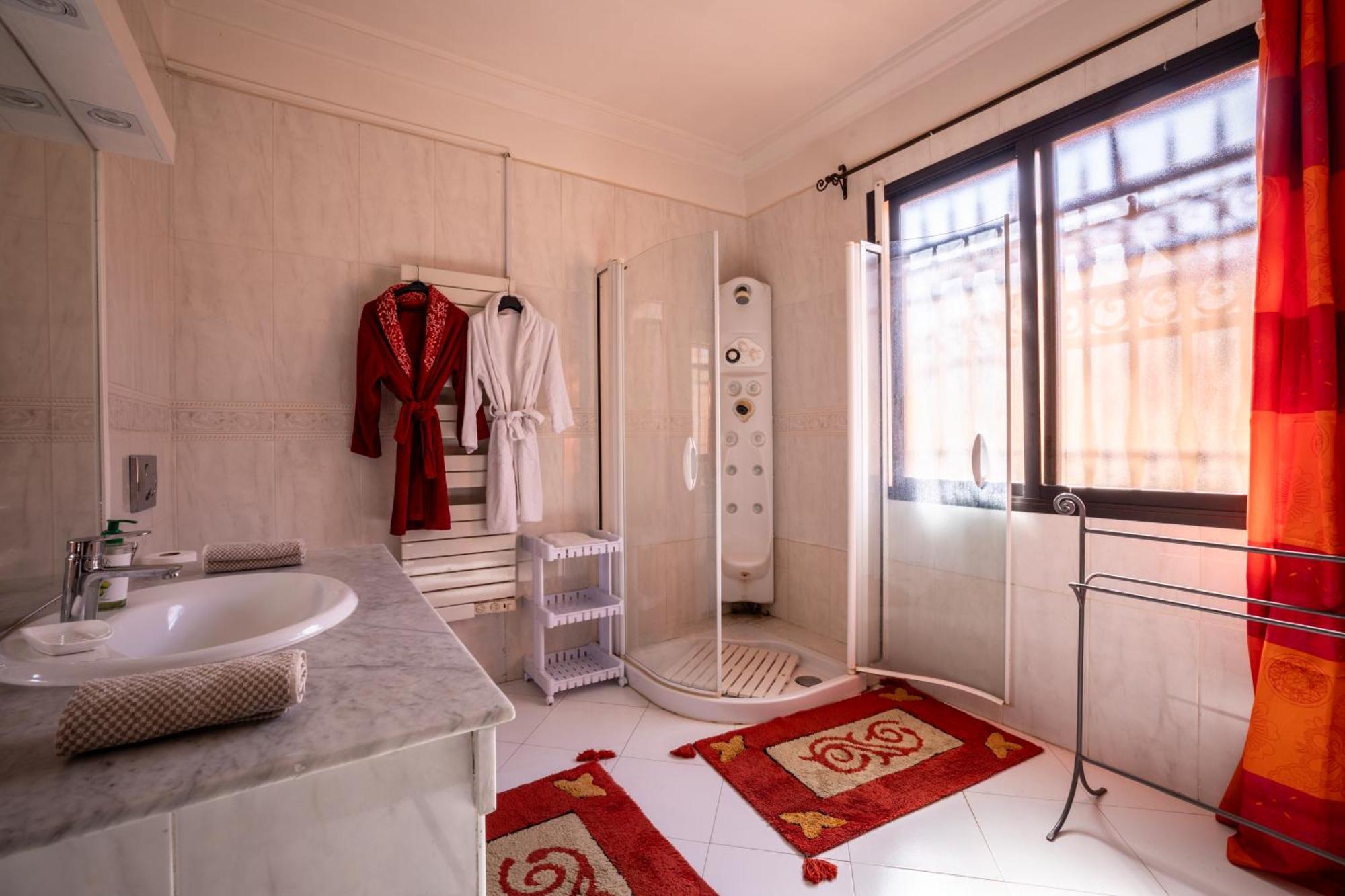 Villa Exclusive Sabah 10 Minutes Du Centre Avec Piscine Privee Marrakesh Bagian luar foto