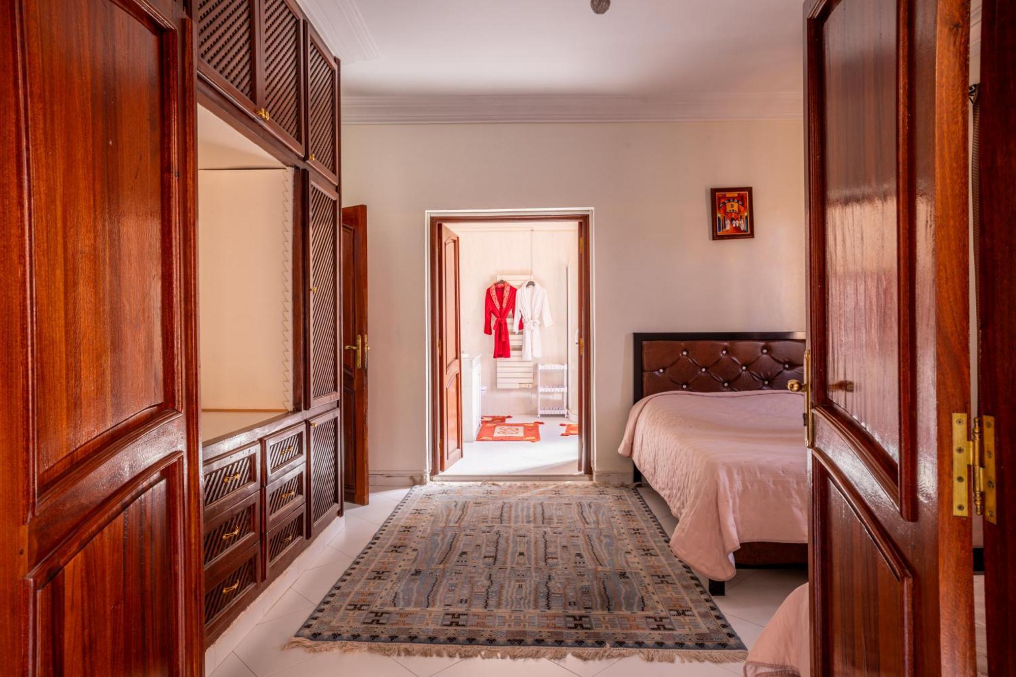 Villa Exclusive Sabah 10 Minutes Du Centre Avec Piscine Privee Marrakesh Bagian luar foto